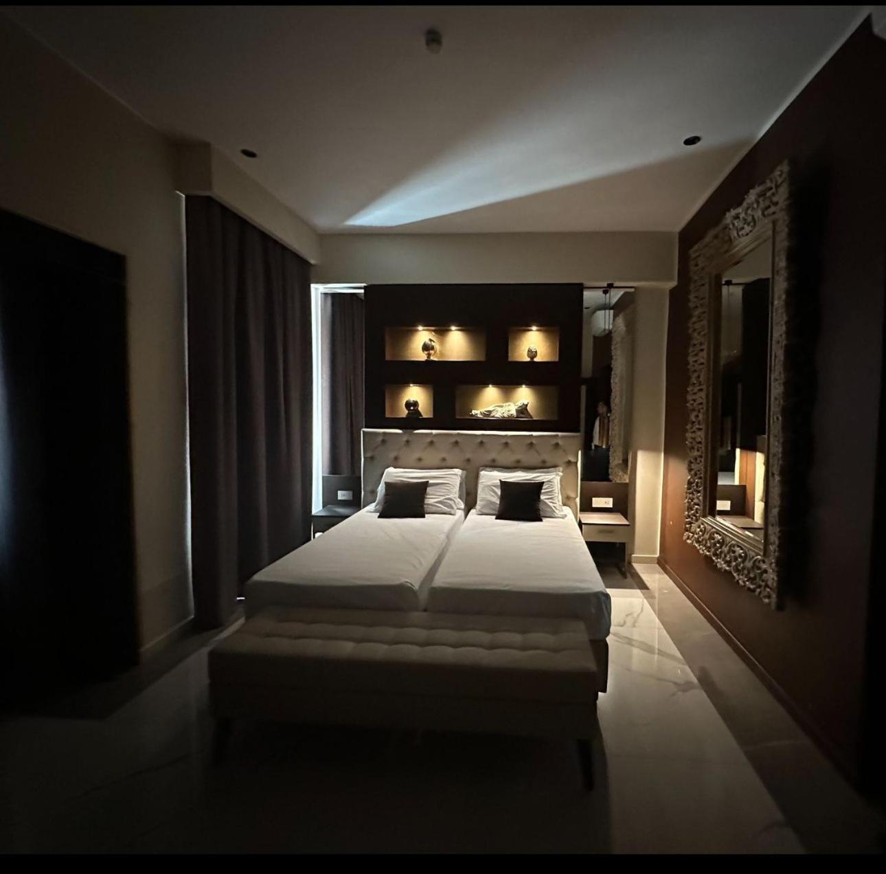 Adelaide Suite Dreams Rome Bagian luar foto